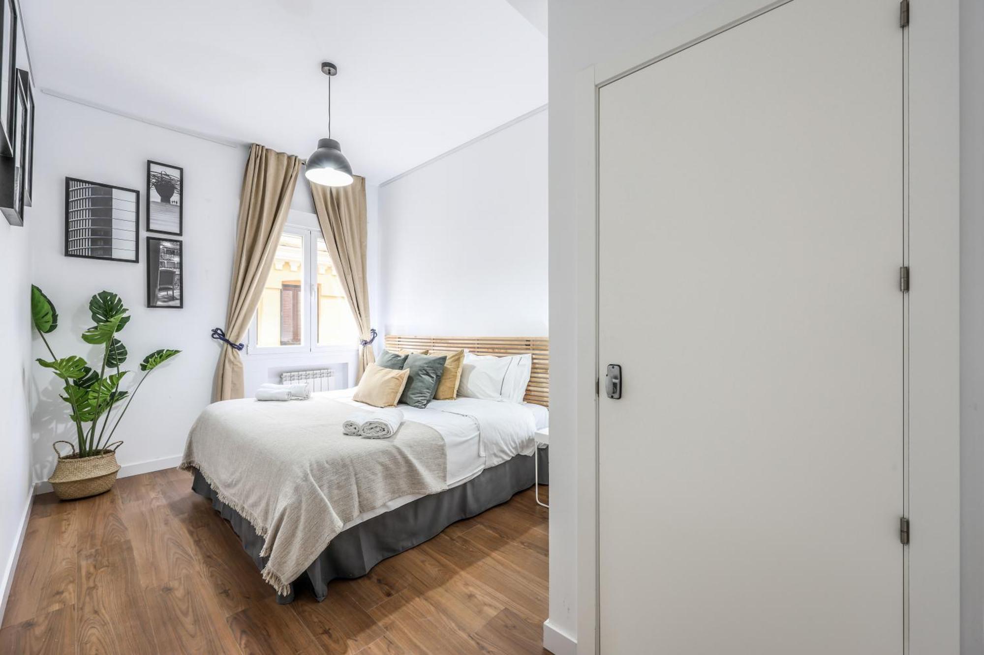 Be Coliving Madrid Centro Hotel Exterior photo